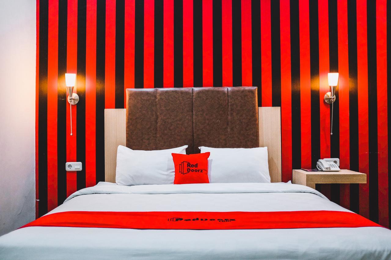 Reddoorz Plus Near Mall Panakukang Makassar Eksteriør bilde
