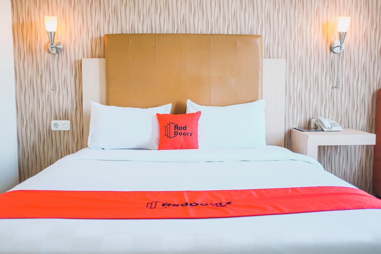 Reddoorz Plus Near Mall Panakukang Makassar Eksteriør bilde
